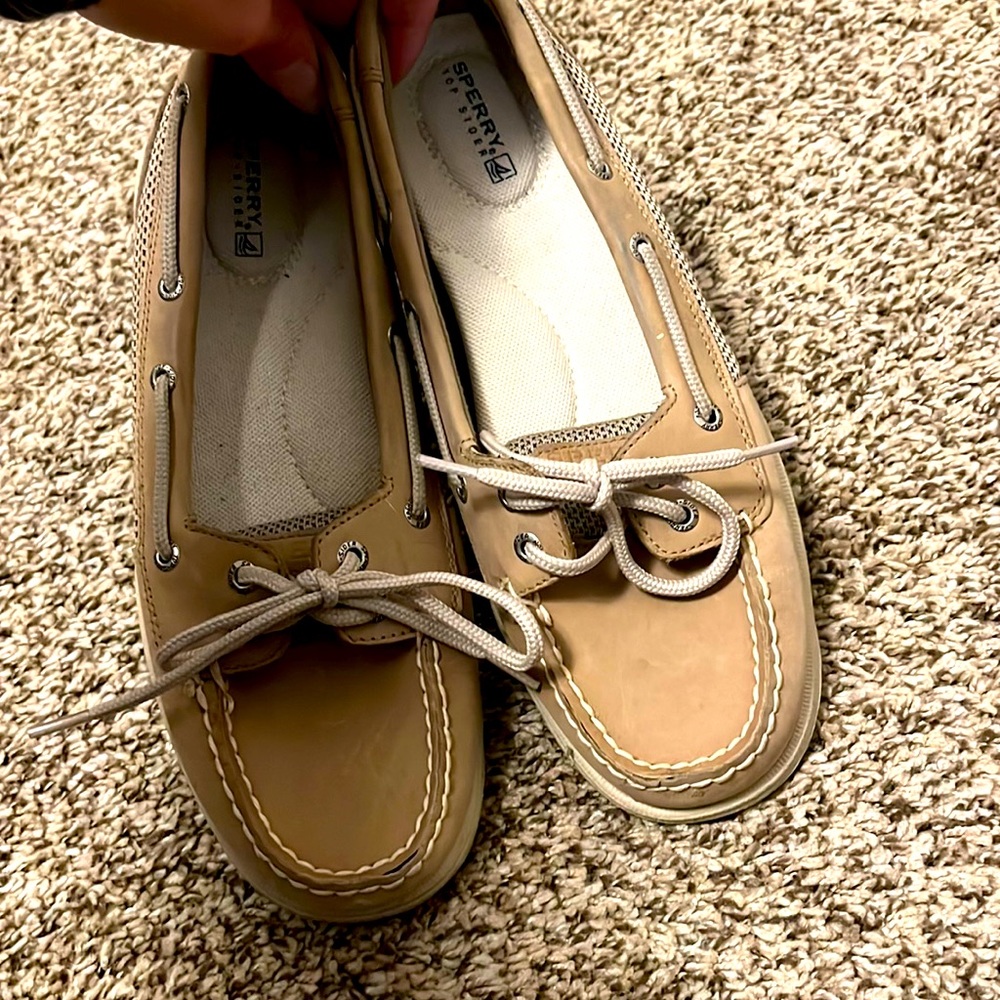 Women’s Sperry size 7.5